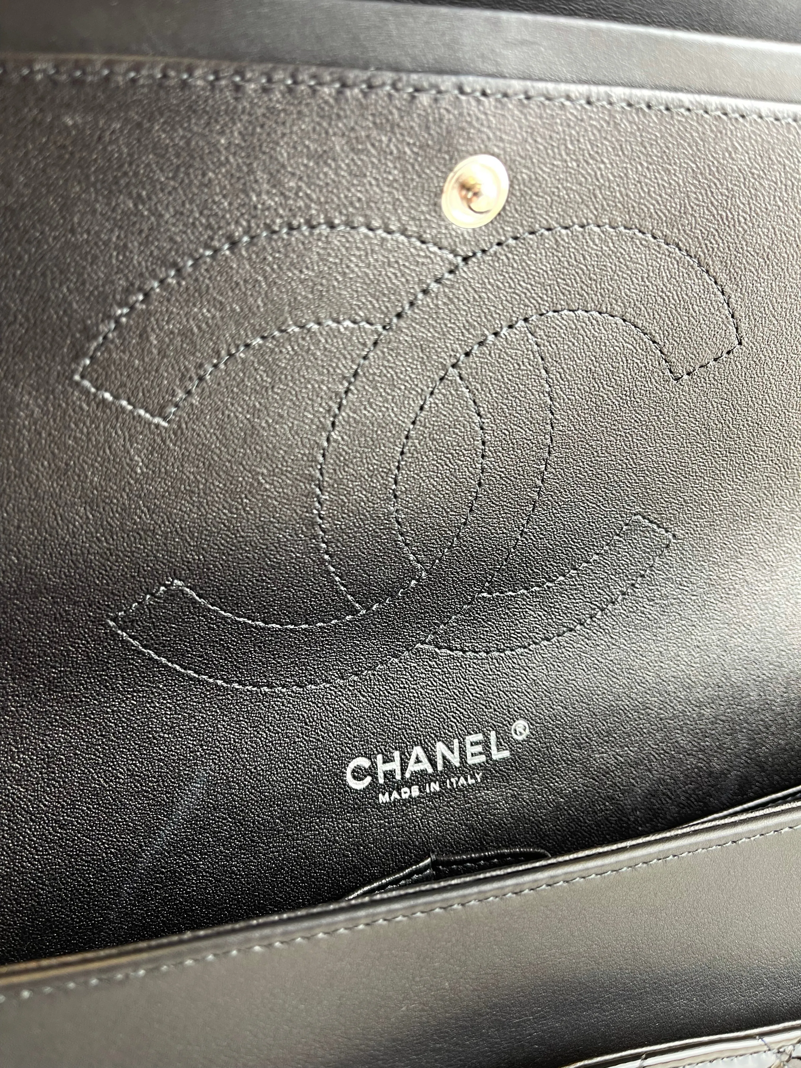 Chanel Black Patent Leather Jumbo Doubke Flap