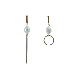 Irregular Cutout and circle Gold Pull-Thru Earrings