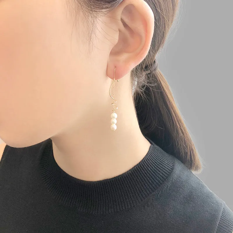 Trio Fresh Water Pearl With Twisted Bar 18K Gold Earrings